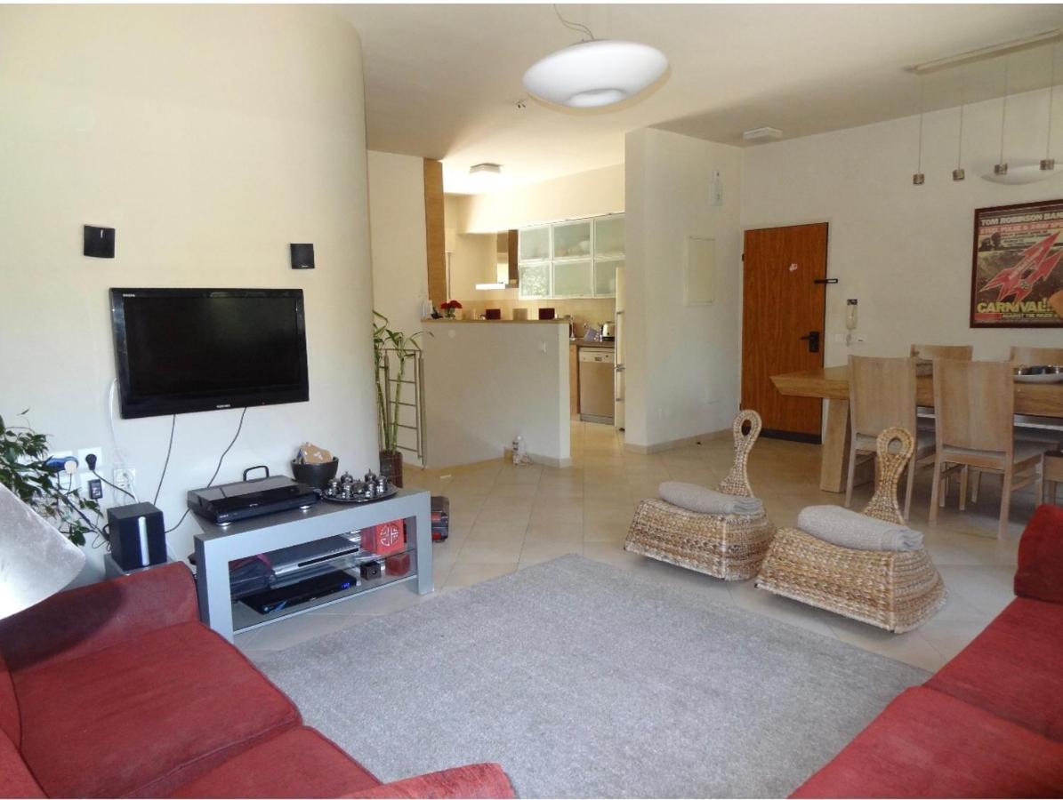 1 Or 2 Rooms With Breakfast And Parking Jerusalem Eksteriør bilde