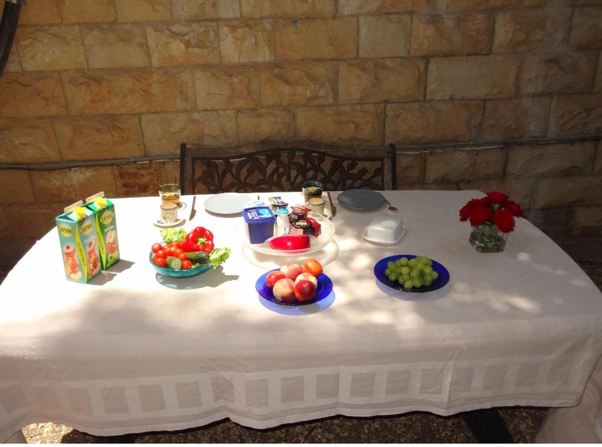 1 Or 2 Rooms With Breakfast And Parking Jerusalem Eksteriør bilde