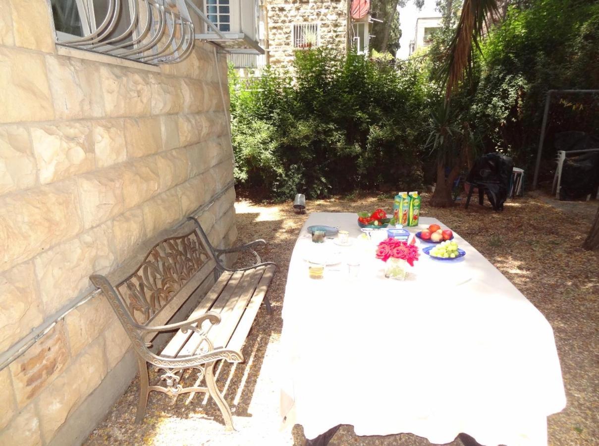 1 Or 2 Rooms With Breakfast And Parking Jerusalem Eksteriør bilde